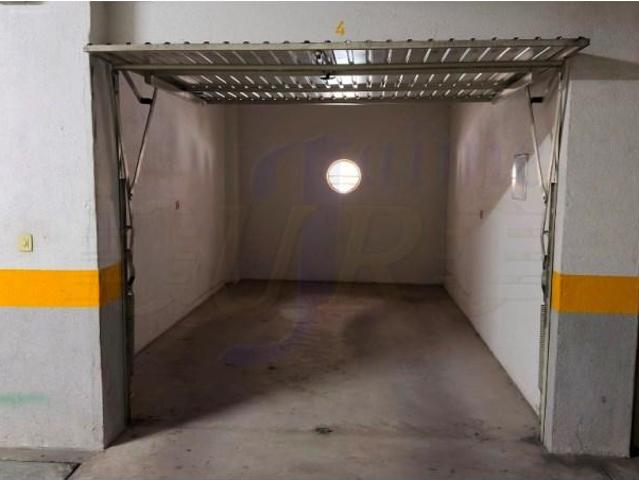 Garagem alugar em Paiões, Sintra