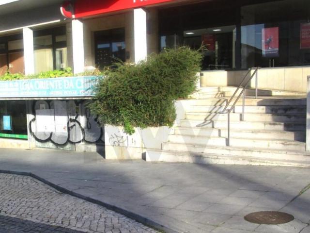 Loja alugar em Estefânea, Sintra