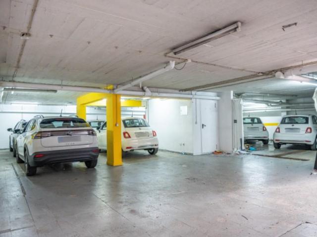 Garagem alugar em Sintra, Lisboa