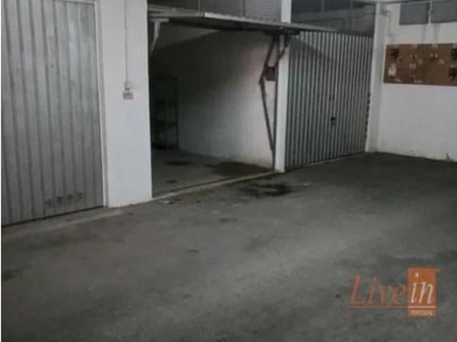 Garagem alugar em Sintra
