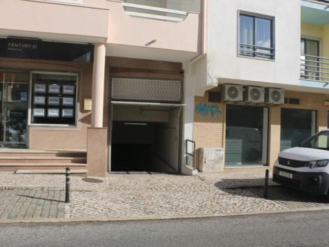 Garagem alugar em Sintra, Lisboa