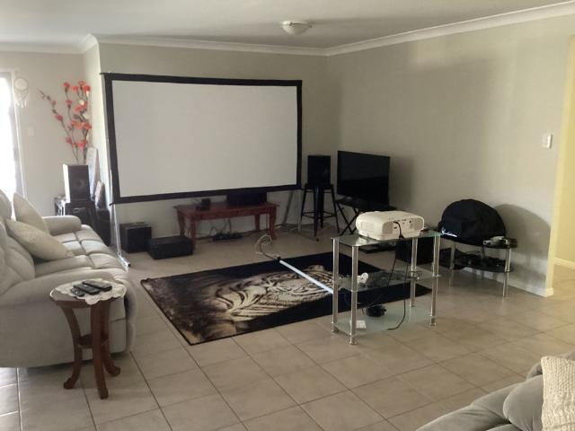 Room for rent in Kings Creek, Queensland
