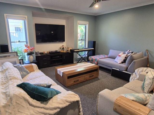 Room for rent in Kings Creek, Queensland