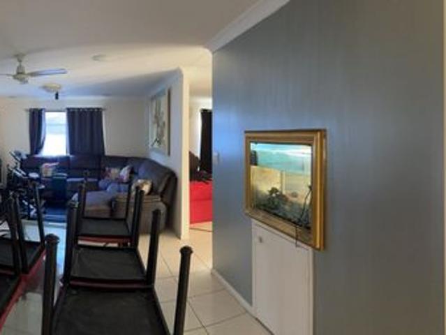 Room for rent in Kings Creek, Queensland