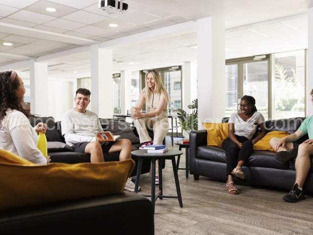 Room for rent in Hulme, Georgia