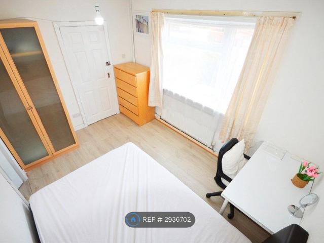 Room for rent in Canley Gardens, West Midlands