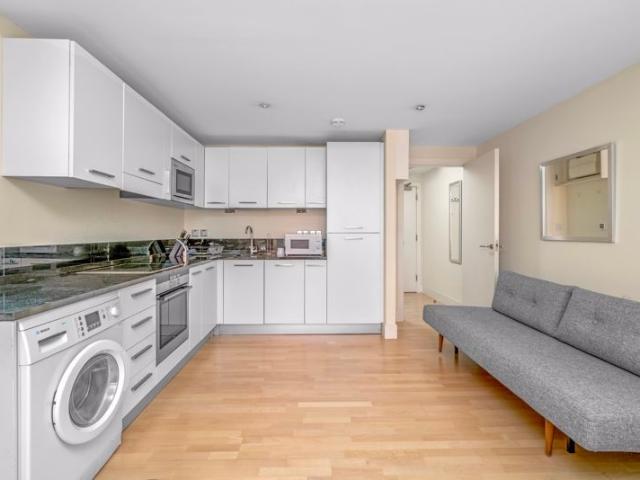 Studio for rent in Lyons, Greater London