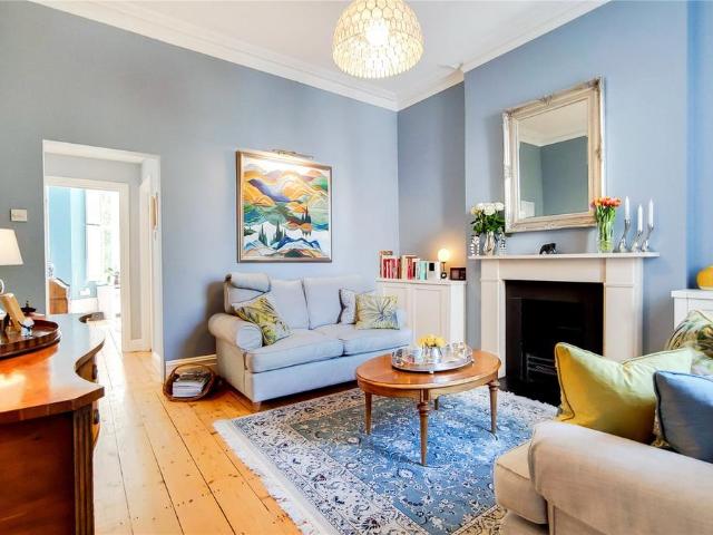 Apartment for rent in Clapham Junction, Greater London