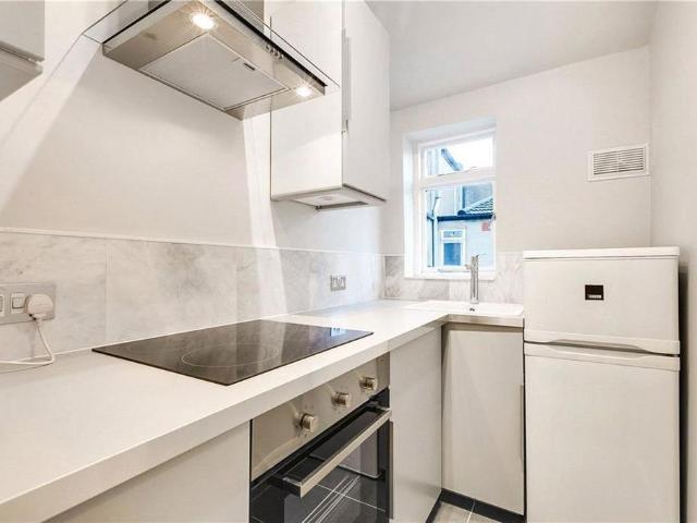 Apartment for rent in Clapham Junction, Greater London