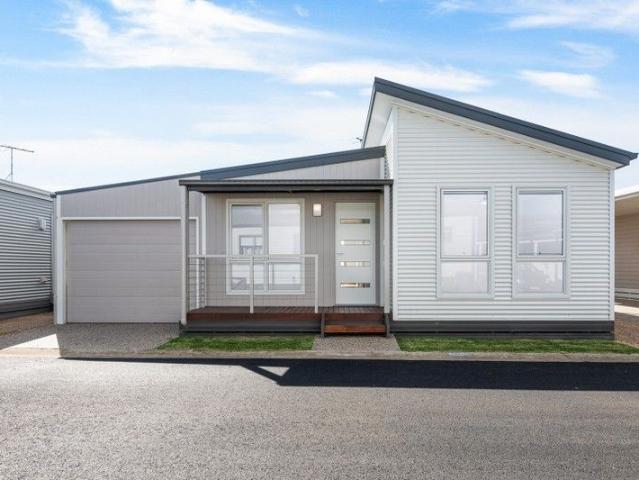 House for sale in Leopold, Victoria