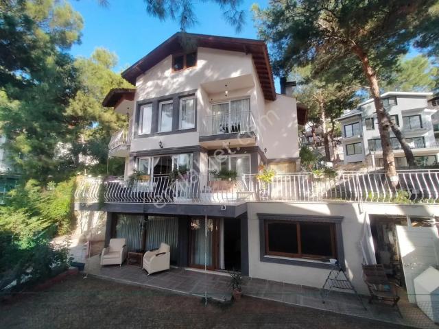 Urla, İzmir içerisinde satılık Villa