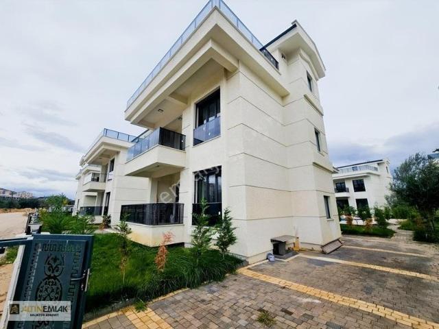 Kadıköy, Edremit içerisinde satılık Villa