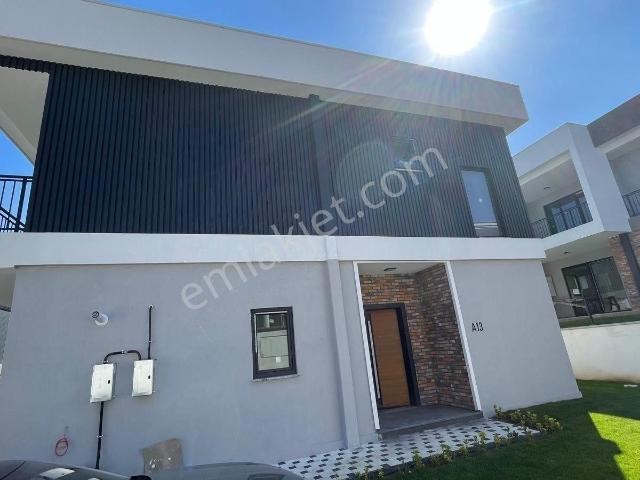 Körfez Mahallesi, Başiskele içerisinde satılık Villa