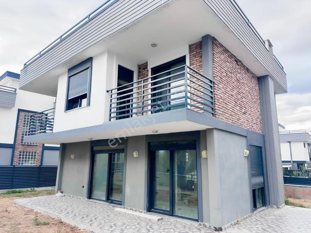 Gömeç içerisinde satılık Villa