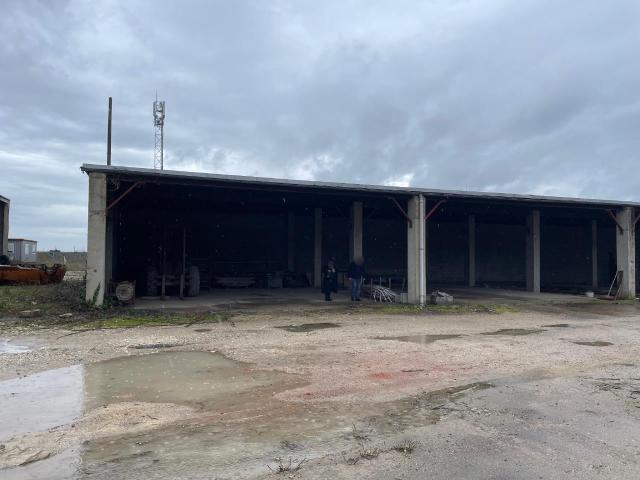 Local Commercial vente à Angoulême, La Couronne