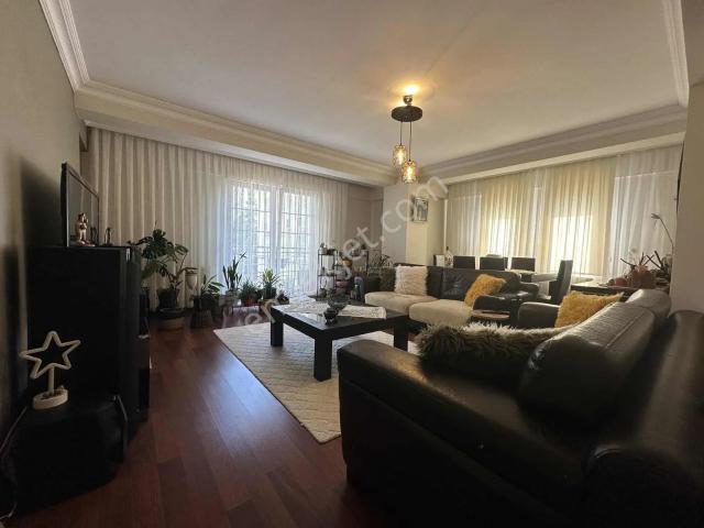 Ümraniye, İstanbul içerisinde satılık mülk