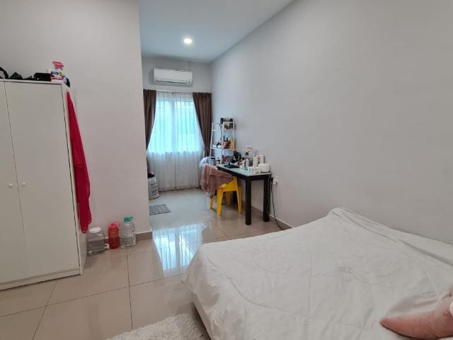 Room for rent in Perak