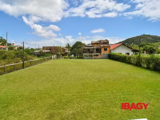 Sítio e chácara aluguel em Região Geográfica Imediata de Florianópolis, Desterro