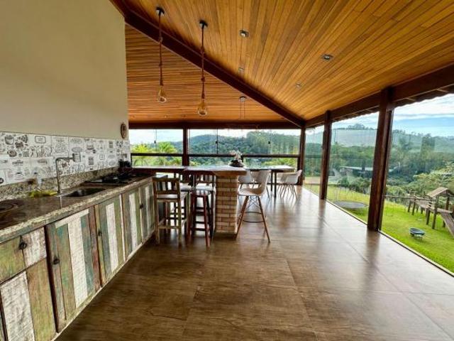 Casa venda em Guararema