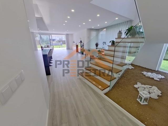 Casa venda em Bairro dos CTT, Odivelas