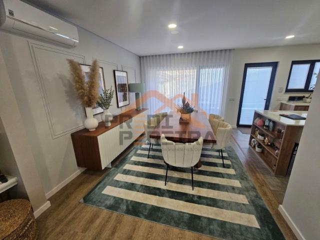 Casa venda em Portela da Azóia, Loures