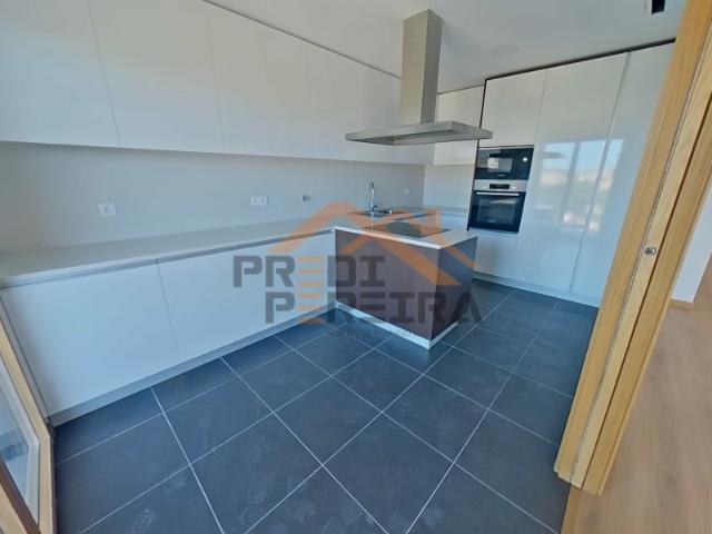 Apartamento alugar em Serra da Amoreira, Odivelas