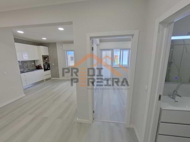 Apartamento venda em Amadora, Lisboa