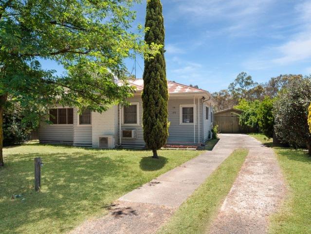 House for rent in Heathcote, Victoria