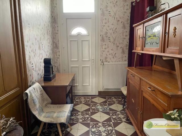 Maison vente à Confolens, Aigre