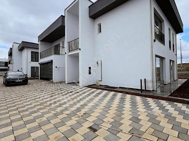 Sivas Merkez içerisinde satılık Villa