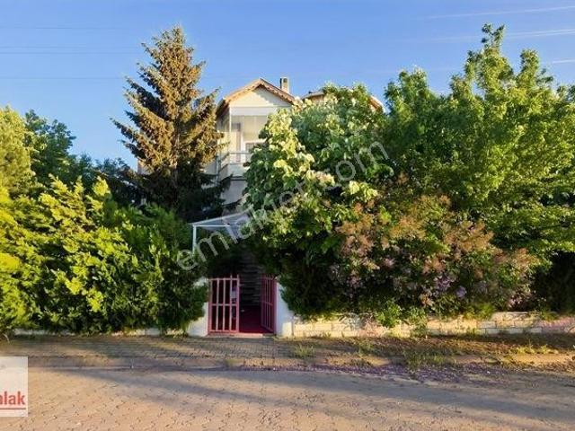 Sivas Belediyesi, Sivas Merkez içerisinde satılık Villa