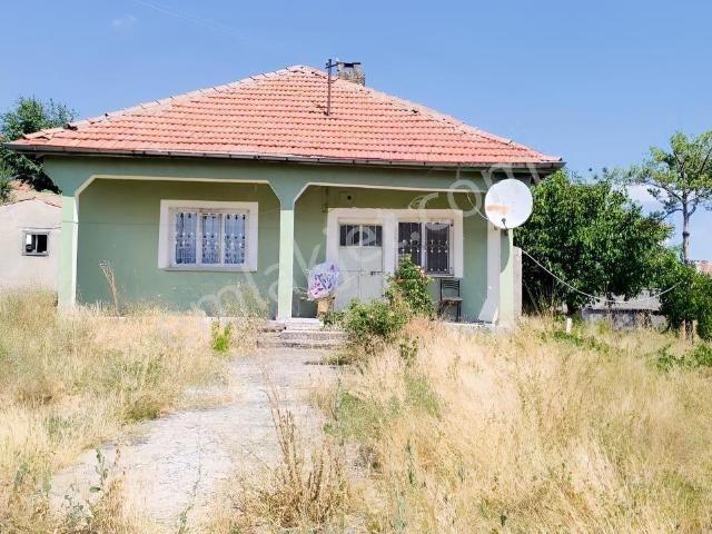 Bahçeli Mahallesi, Gemerek içerisinde satılık Villa
