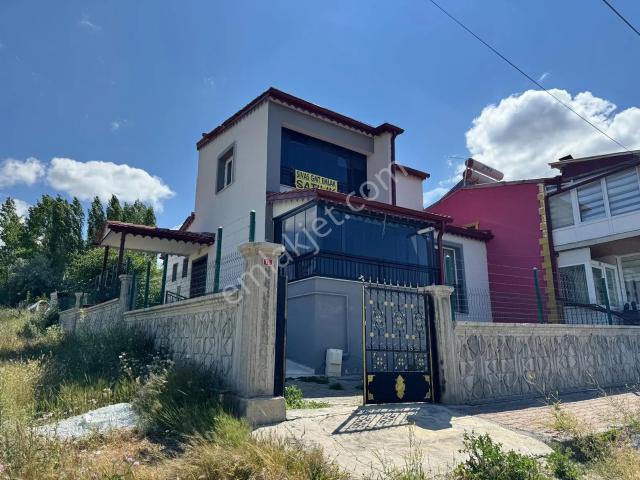 Karşıyaka - Esenyurt, Sivas Merkez içerisinde satılık Villa