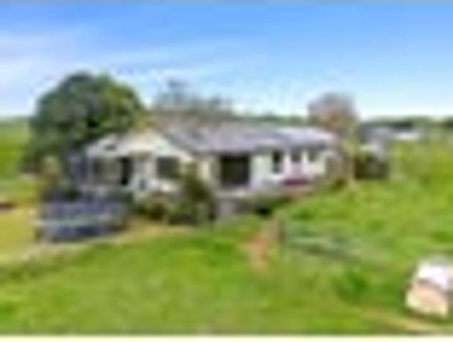House for sale in Awhitu