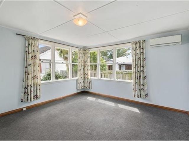 House for rent in Chaslands, Canterbury