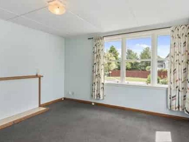 House for rent in Chaslands, Canterbury