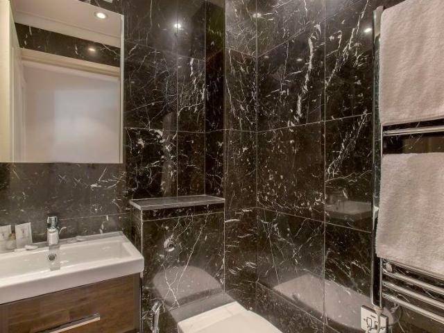 Townhouse for rent in Paddington, Isle Of Man