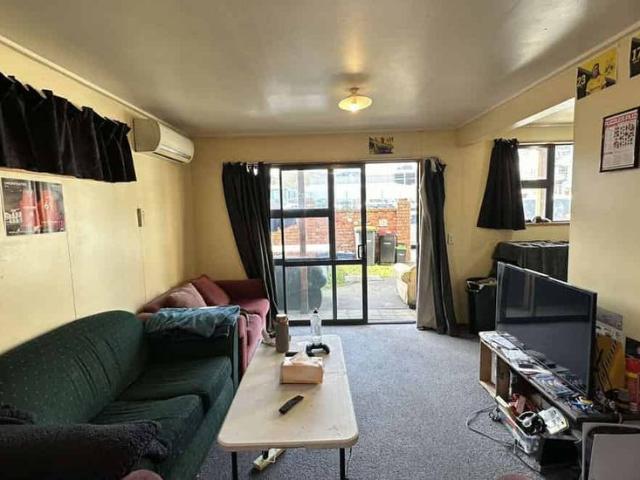Apartment for rent in Otakou