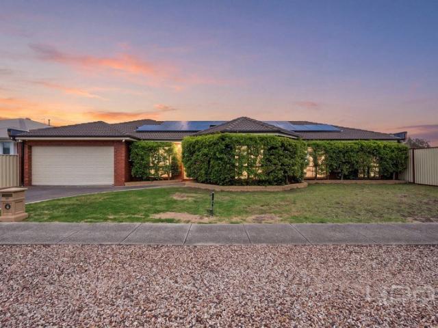 House for sale in Thoroughbred Park, Melbourne