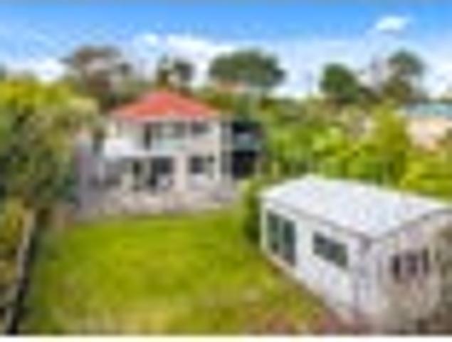 House for sale in Oratia, Oroua County
