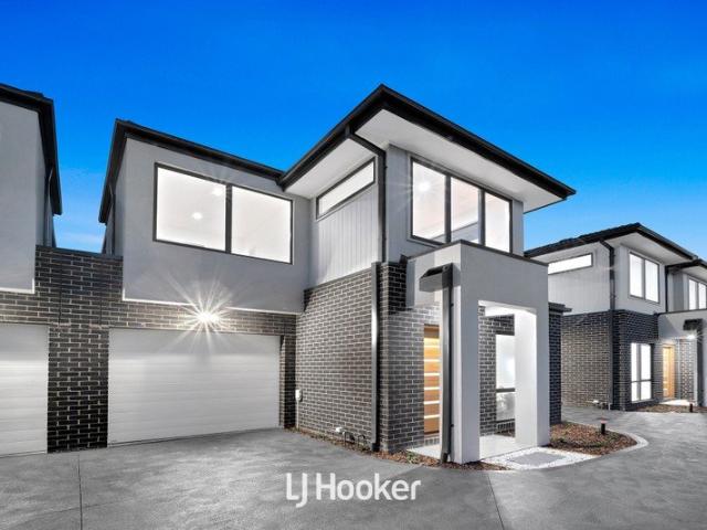Townhouse for sale in Dandenong, Melbourne
