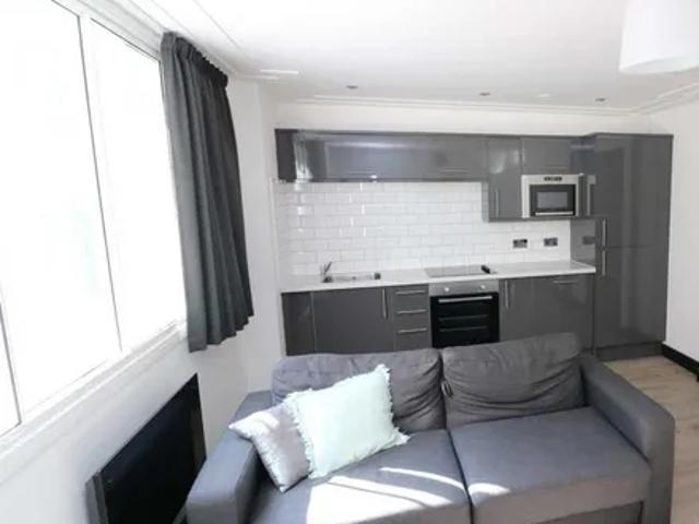 Apartment for rent in Cavern Quarter, Calderstones