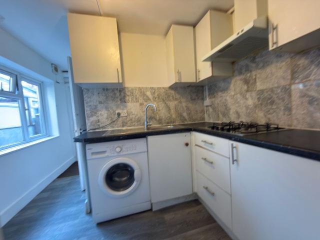 Apartment for rent in Little Ilford, Greater London