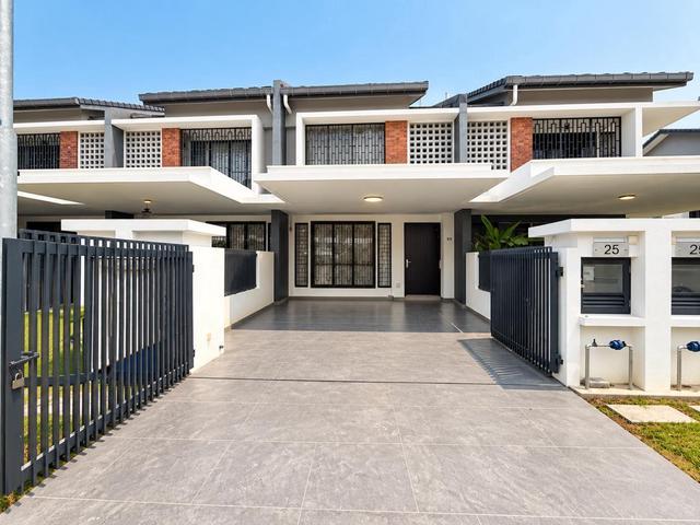 Terraced House for sale in Seksyen U16, Shah Alam
