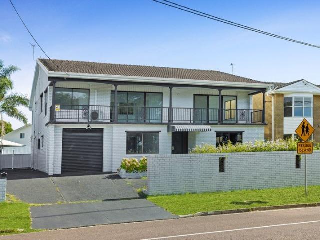 House for rent in Toowoon Bay, Central Coast Council