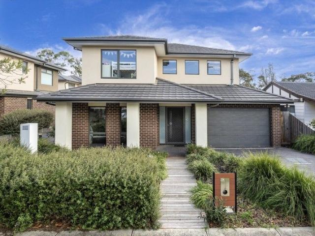Townhouse for sale in Frankston