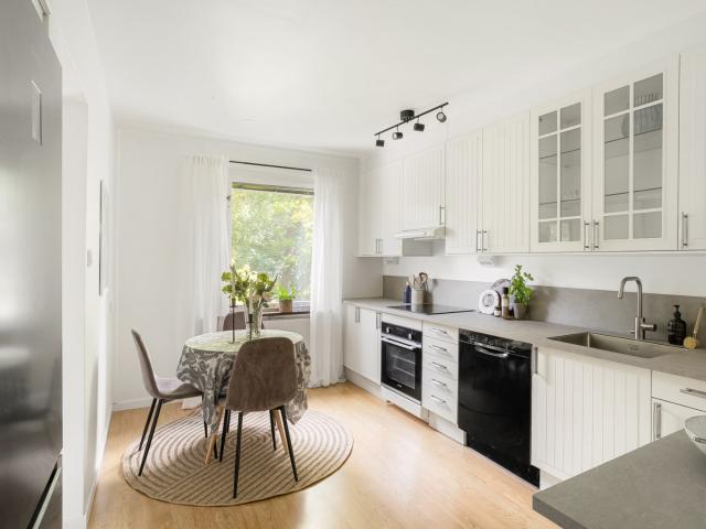 Bostadsrätt till salu i Solna, Stockholm