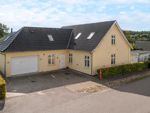 Ejendom til leje i Jyderup, Holbæk