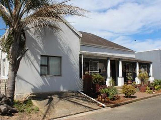 House for sale in Groot Brak Rivier, Western Cape