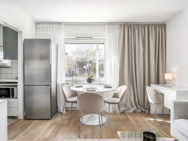 Lägenhet hyra i Hässelby-Vällingby, Stockholm